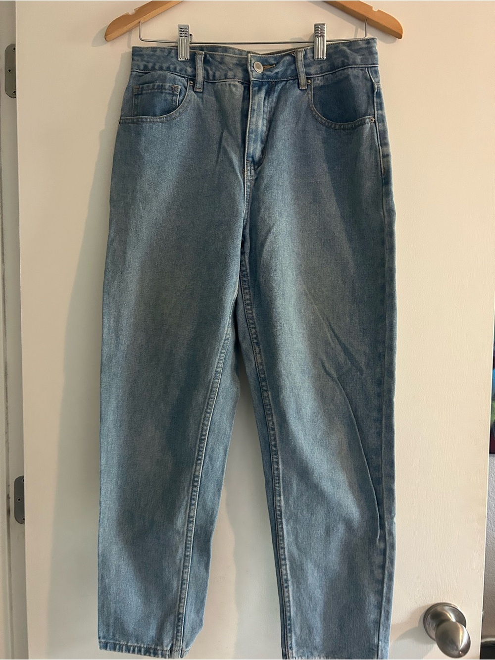 Angel Kiss Men's Straight Jeans in Faded Light Blue